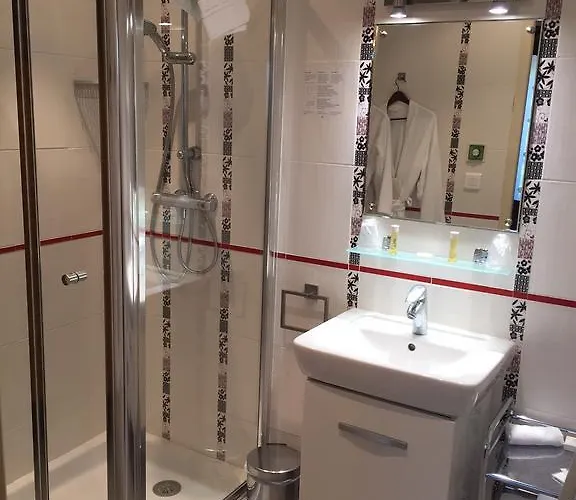 L'instant Sevigne 3*