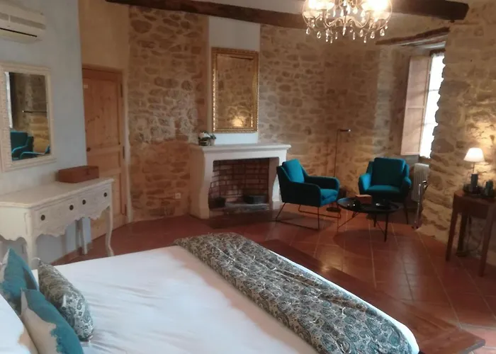 L'instant Sevigne 3*